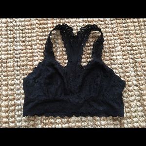 Cross back lace bandeau